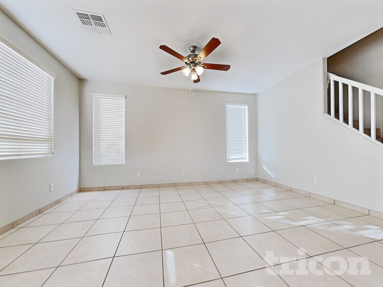 Building Photo - 2651 S 89th Ave