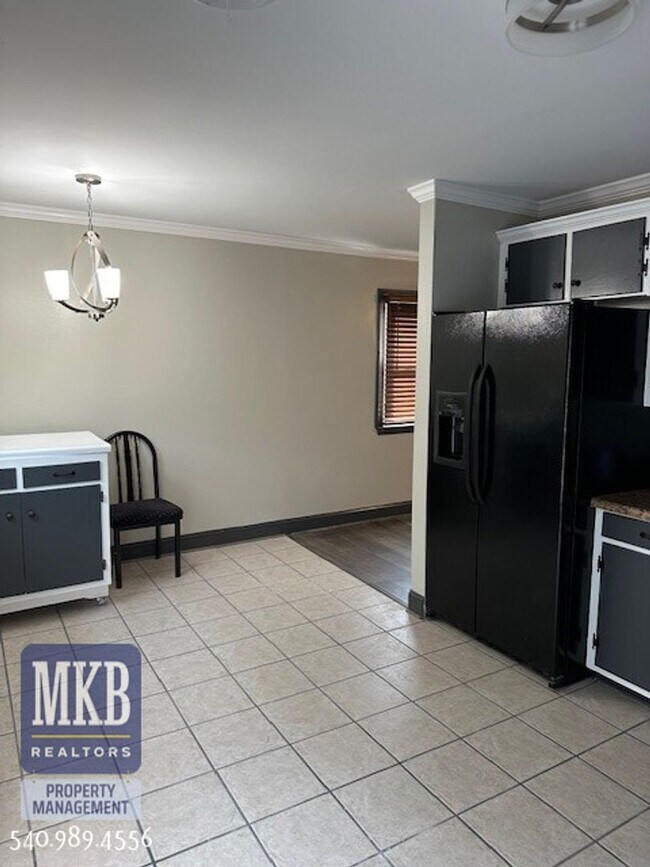 Building Photo - The Perfect 3-Bedroom Ranch-Style House Lo...