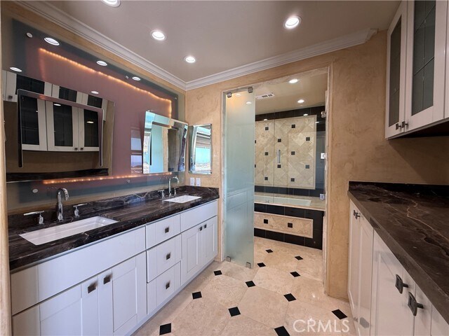 Building Photo - 18 Odyssey Ct