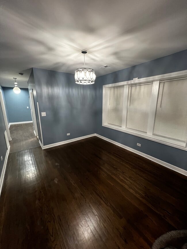 Building Photo - 8320 S Sangamon St