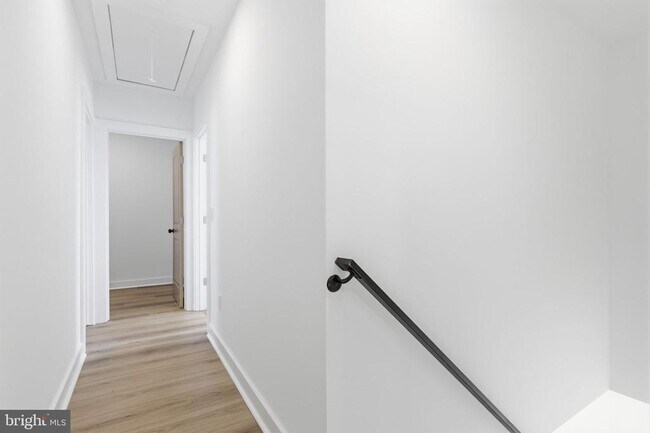 Building Photo - 25 Autumn Ln