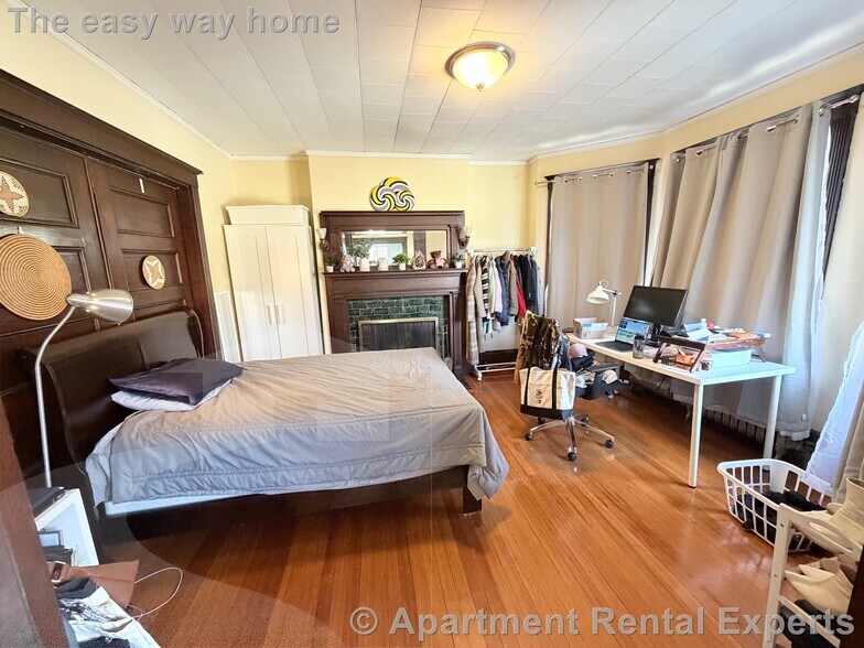 Building Photo - 79 College Ave