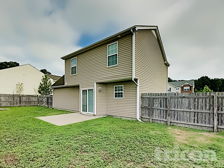 Building Photo - 300 Sunny Vw Dr