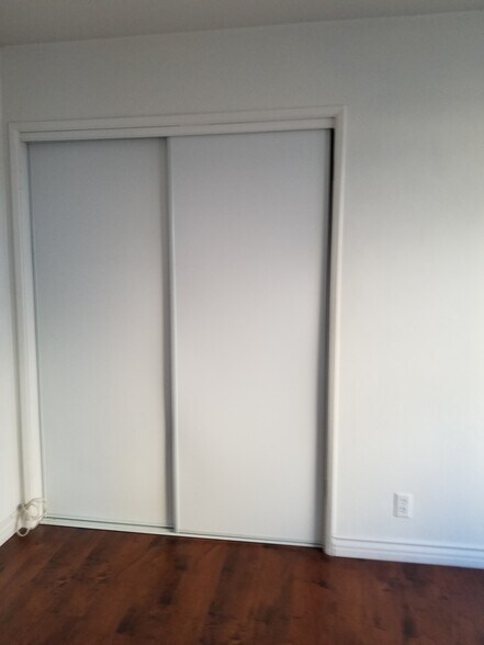 Building Photo - 15316 Montpellier Ave