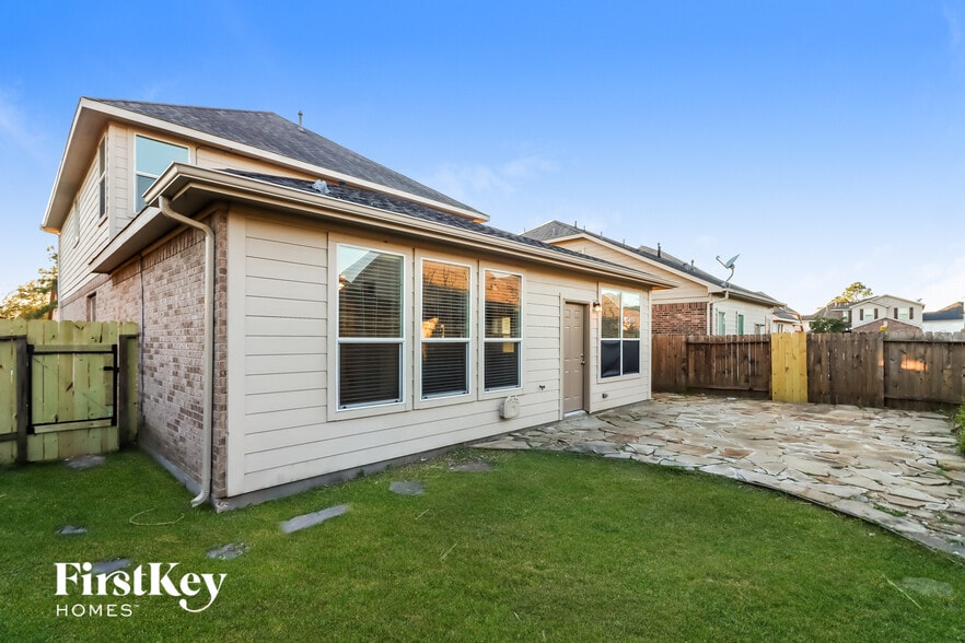 Building Photo - 1315 Lucas St