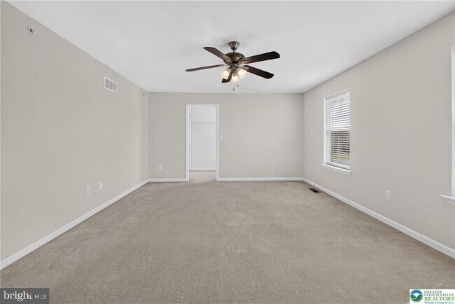 Building Photo - 5127 Dogwood Trail