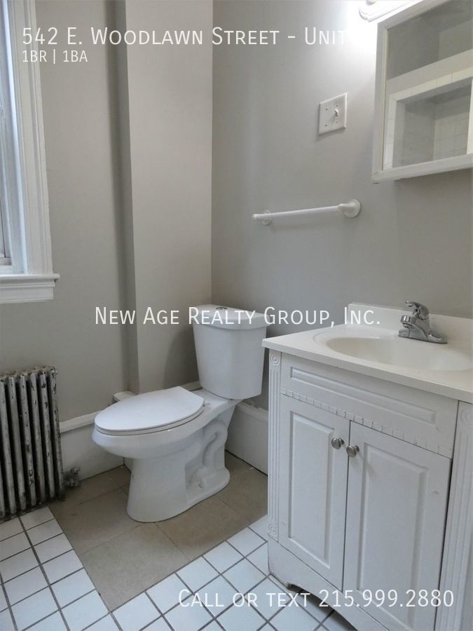 Building Photo - 542 E Woodlawn St