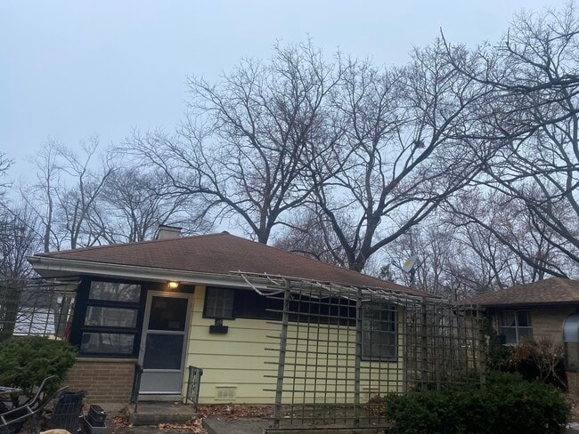 Building Photo - 156 Park Pl