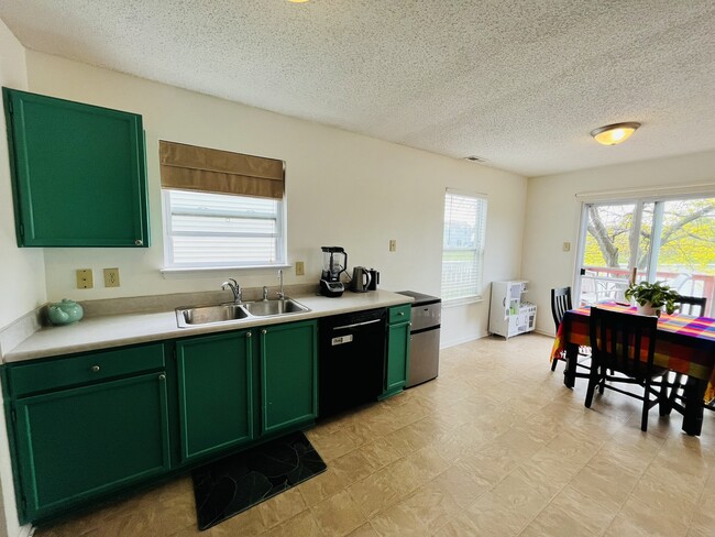 Building Photo - 14760 White Tail Run