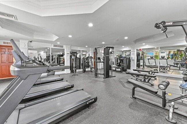 Building Photo - 1801 N Flagler Dr