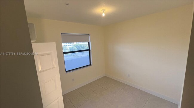 Building Photo - 7915 NW 104th Ave