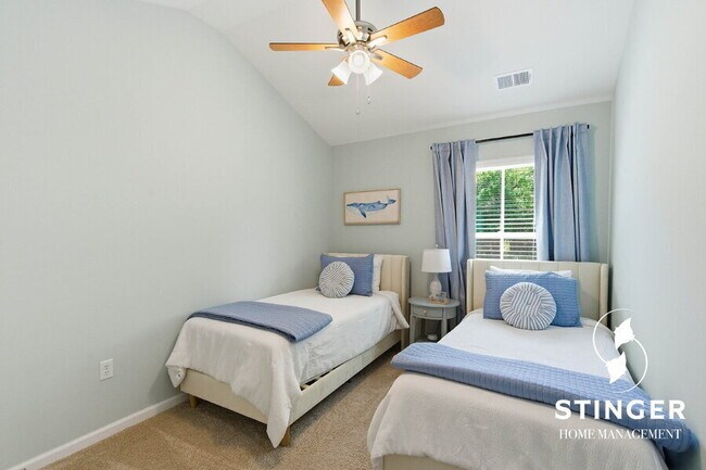 Building Photo - 9 Camp Saxton Way