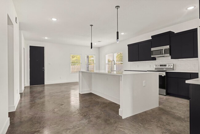 Building Photo - 3003 Alpha Wolf Ct