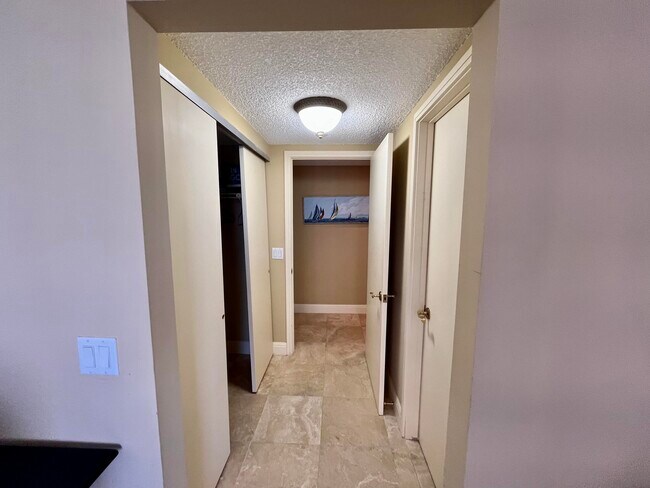 Building Photo - 4100 N Ocean Dr