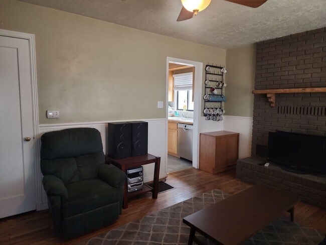 Building Photo - 156 N 1150 W