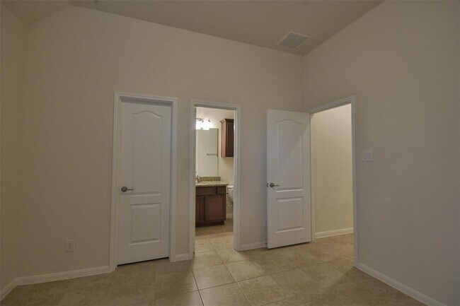 Building Photo - 3643 Cottage Pines Ln