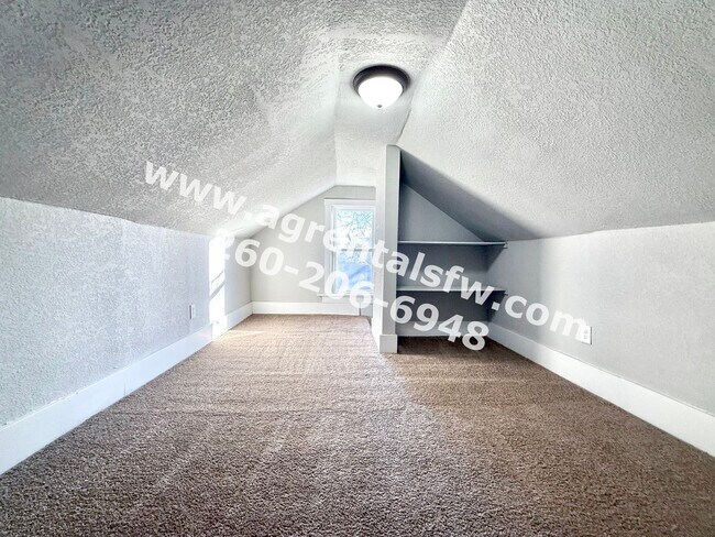 Building Photo - 1915 Ellen Ave