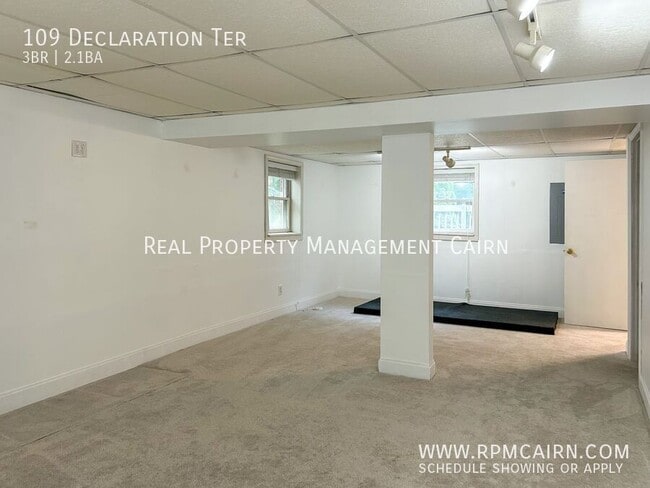 Building Photo - 109 Declaration Terrace