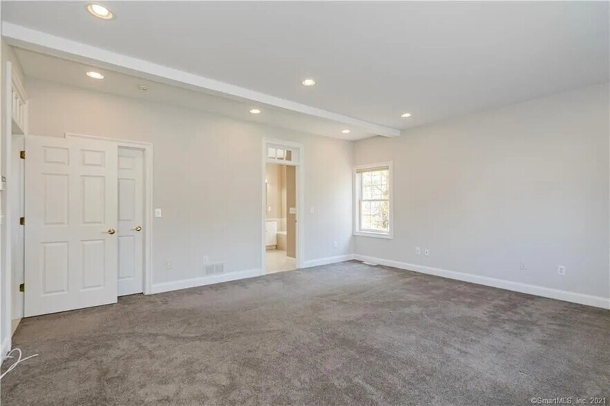 1 St Fl MB empty - 6 Wyeth Dr