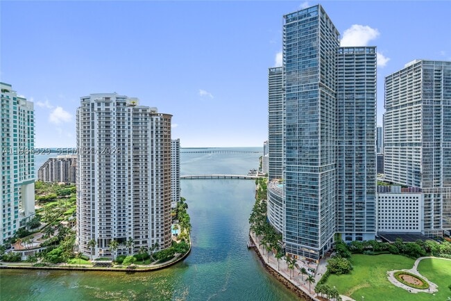 Building Photo - 300 Biscayne Blvd