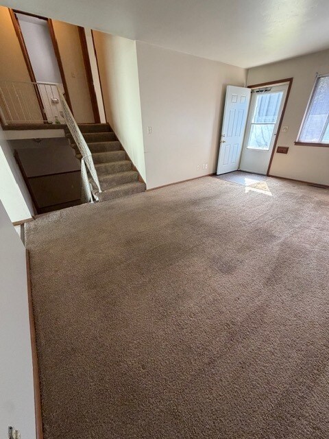 Building Photo - 524 S Fabrique Dr