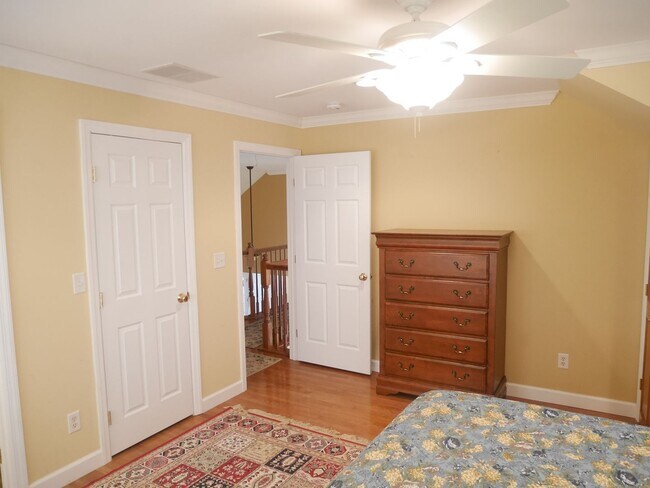 Building Photo - Elegant Coastal Home with Spacious Layout Near Lewes Beach