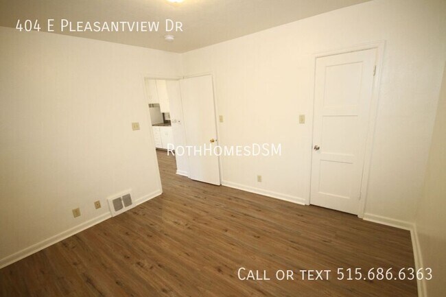Building Photo - 404 E Pleasant Vw Dr