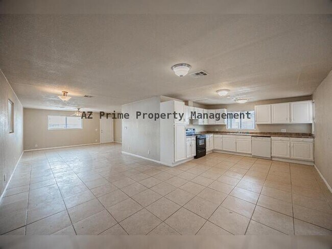 Building Photo - 2062 E Nancy Ln