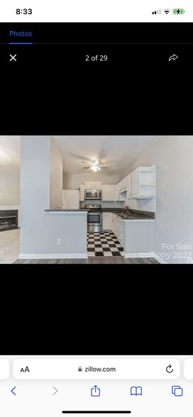 Building Photo - 7811 Lennoxshire Ln