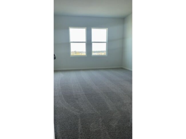 Building Photo - BRAND NEW 3 bedroom 2.5 bath with Loft