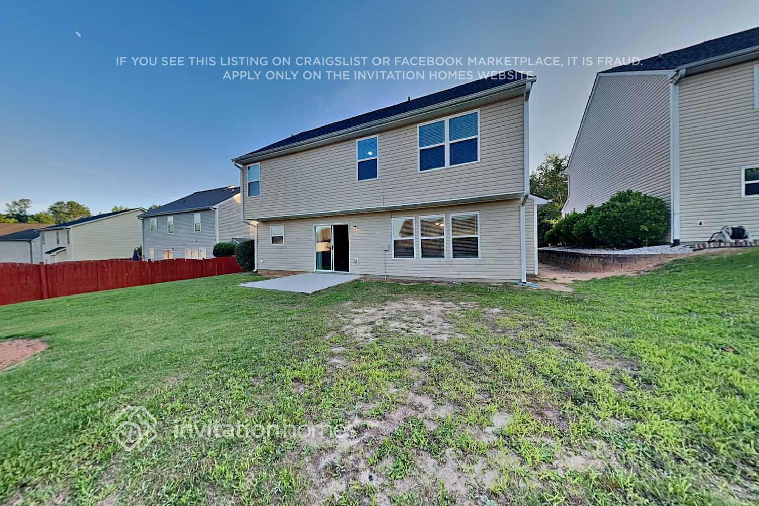 Building Photo - 925 Donington Cir SE