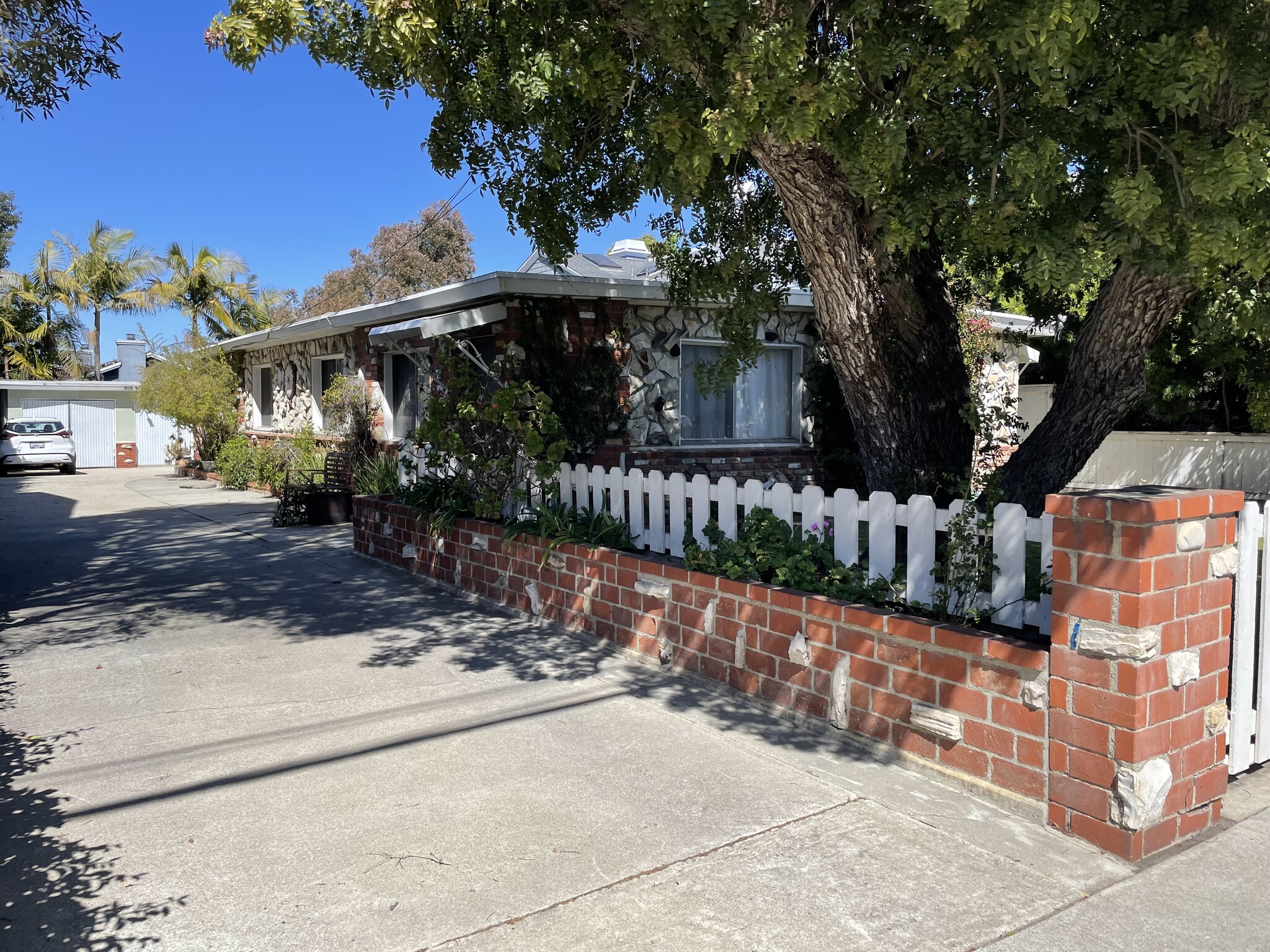 Building Photo - 1633 8th St