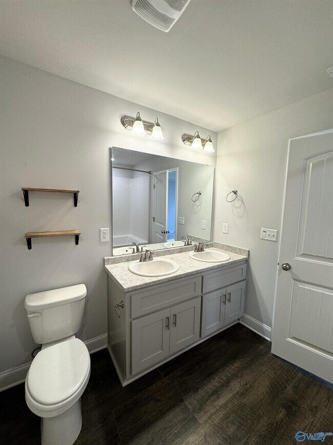 Building Photo - 109 Ardsley Dr