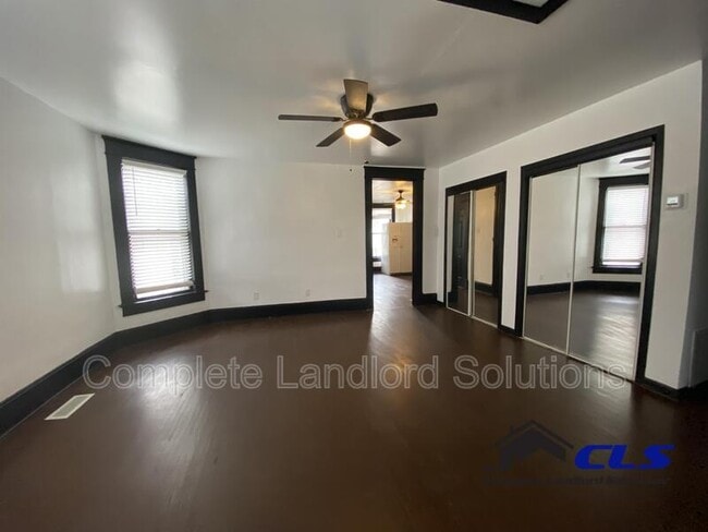 Building Photo - 2400 N 10th St