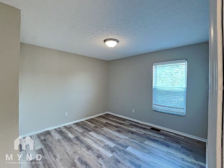 Building Photo - 8923 Trinity Cir
