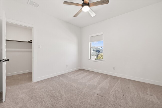 Building Photo - 26307 Aurora Vly Wy