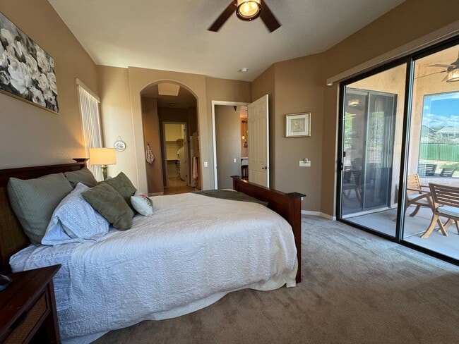 Building Photo - Luxurious Furnished Golf Course Short-Term Rental