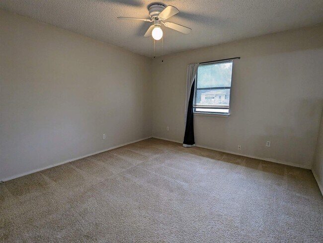 Building Photo - 7002 Lanier Dr