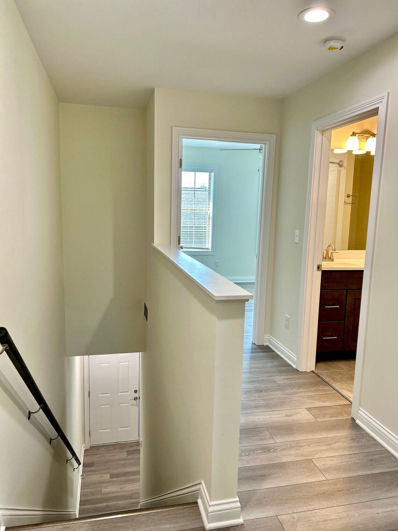 Hallway - 208 Fairway Ln