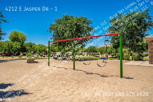 Building Photo - 4212 E Jasper Dr
