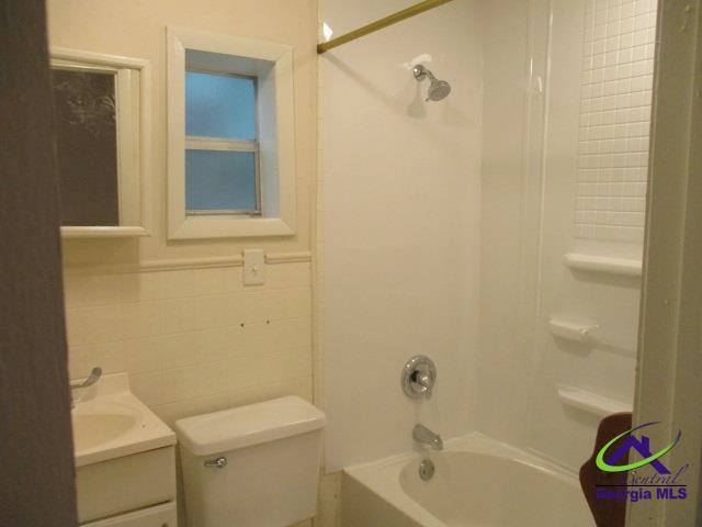 Building Photo - 202 3rd St