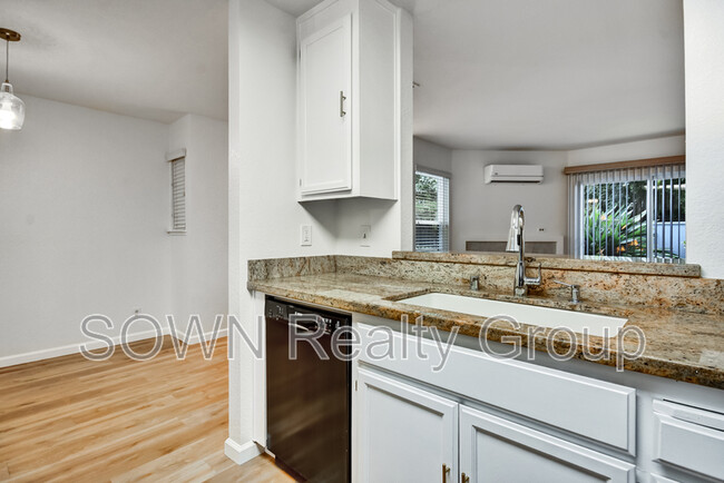 Building Photo - 4564 Waterville Dr