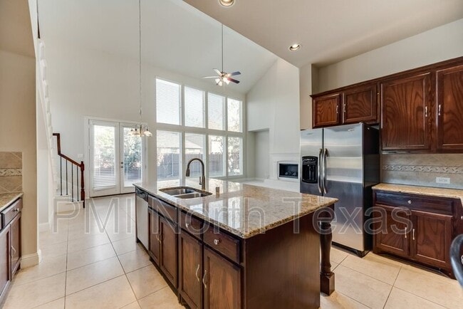 Building Photo - 9716 Lance Dr