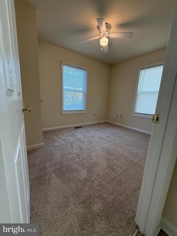 Building Photo - 10032 Kings Hwy