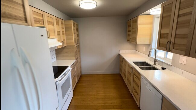 Kitchen - 6310 Olympic Dr