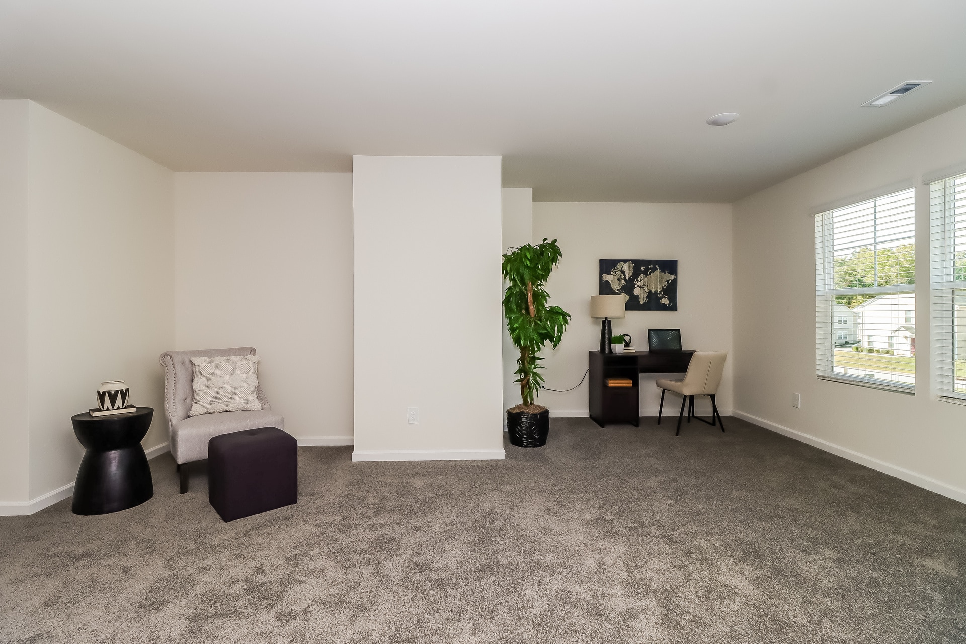 Building Photo - 929 Ranchero St