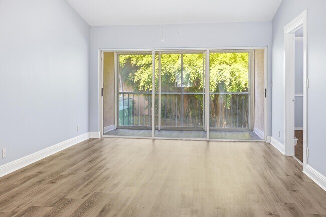 Building Photo - 460 NW 67th St