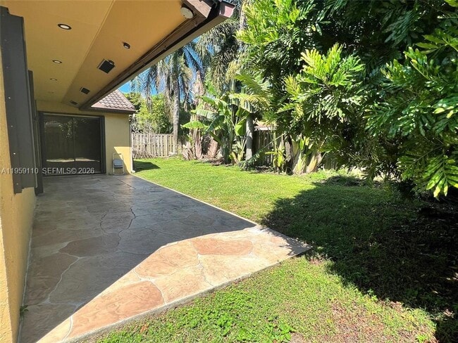 Building Photo - 15501 Dover Ct