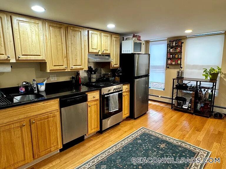 Building Photo - 232 Cambridge St