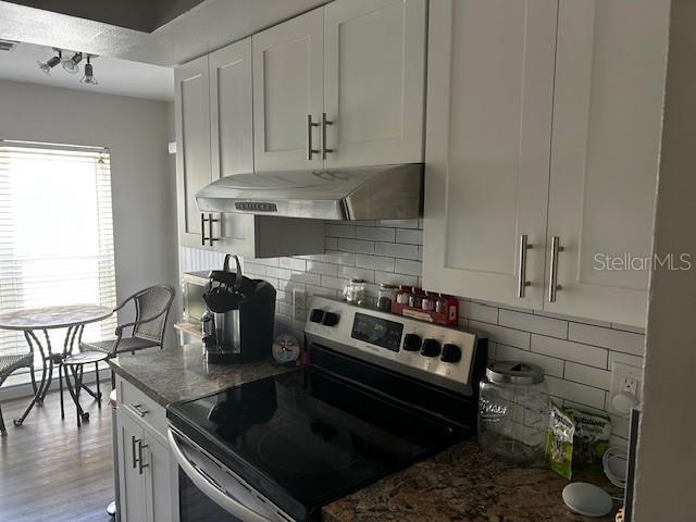Building Photo - 13713 Lazy Oak Dr